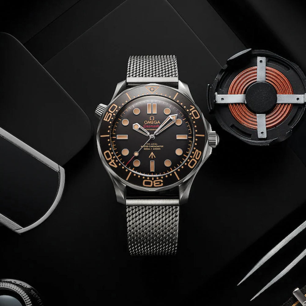 Seamaster Diver 300M 007 Edition Titanium 42mm - Brown on Bracelet