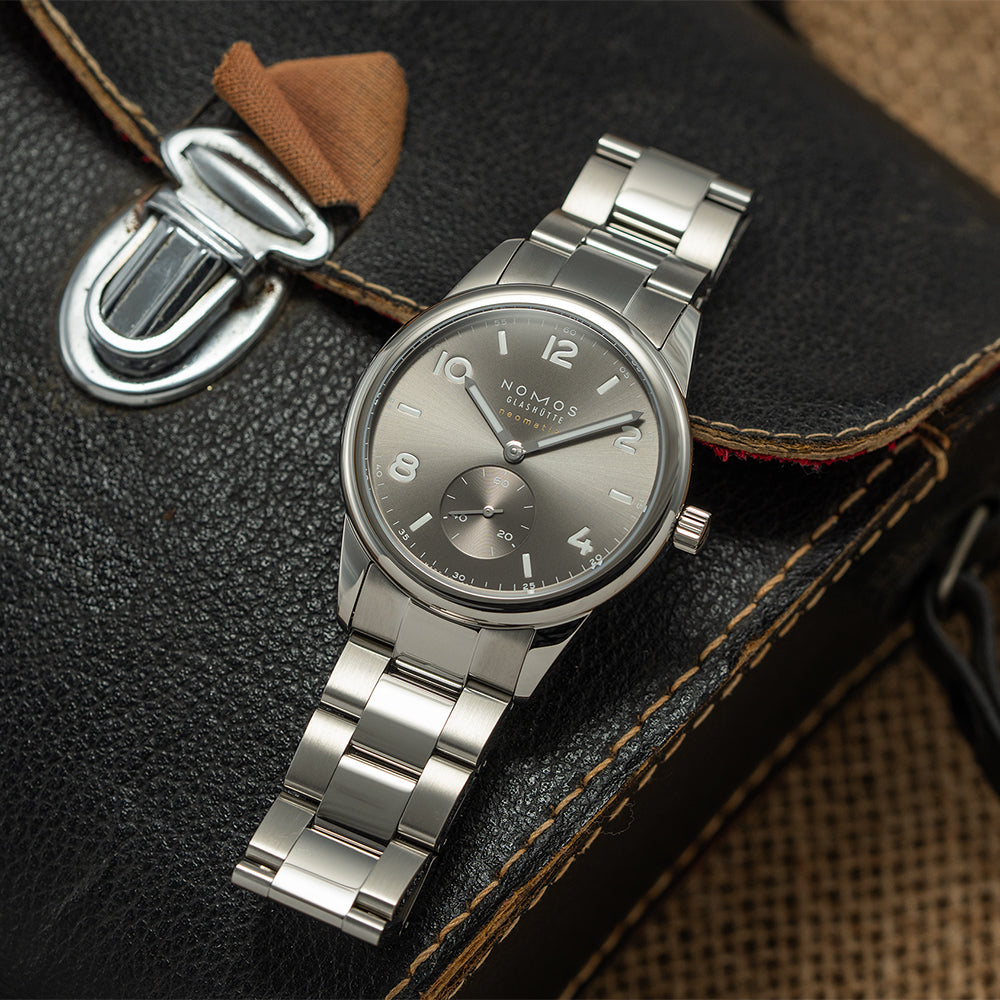 Club Sport Neomatik 39mm Smoke on Bracelet Teddy Baldassarre