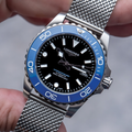 HydroConquest 39mm - Black, Blue Bezel on Mesh Bracelet