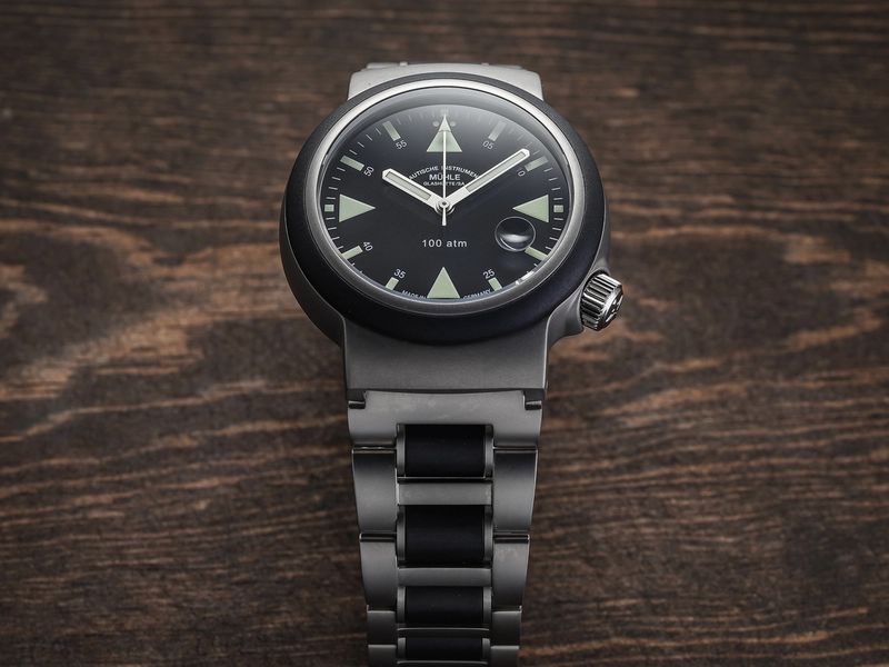 Rescue Timer 42mm Black on Bracelet Teddy Baldassarre