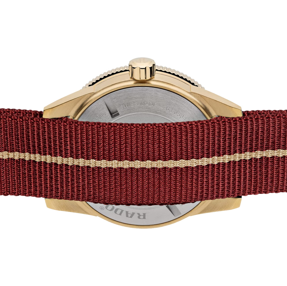 Captain Cook Automatic Bronze 42mm - Red on Fabric Strap