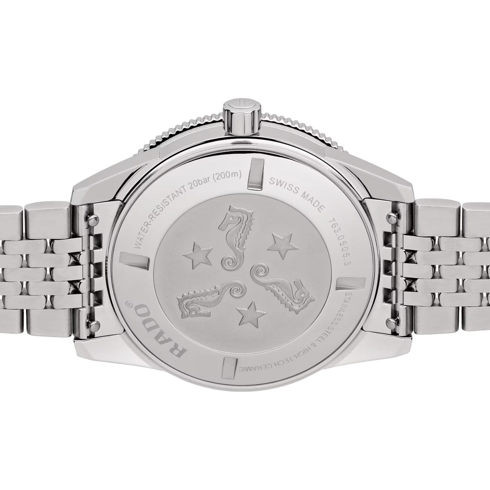 Captain Cook Automatic 42mm - Blue on Bracelet