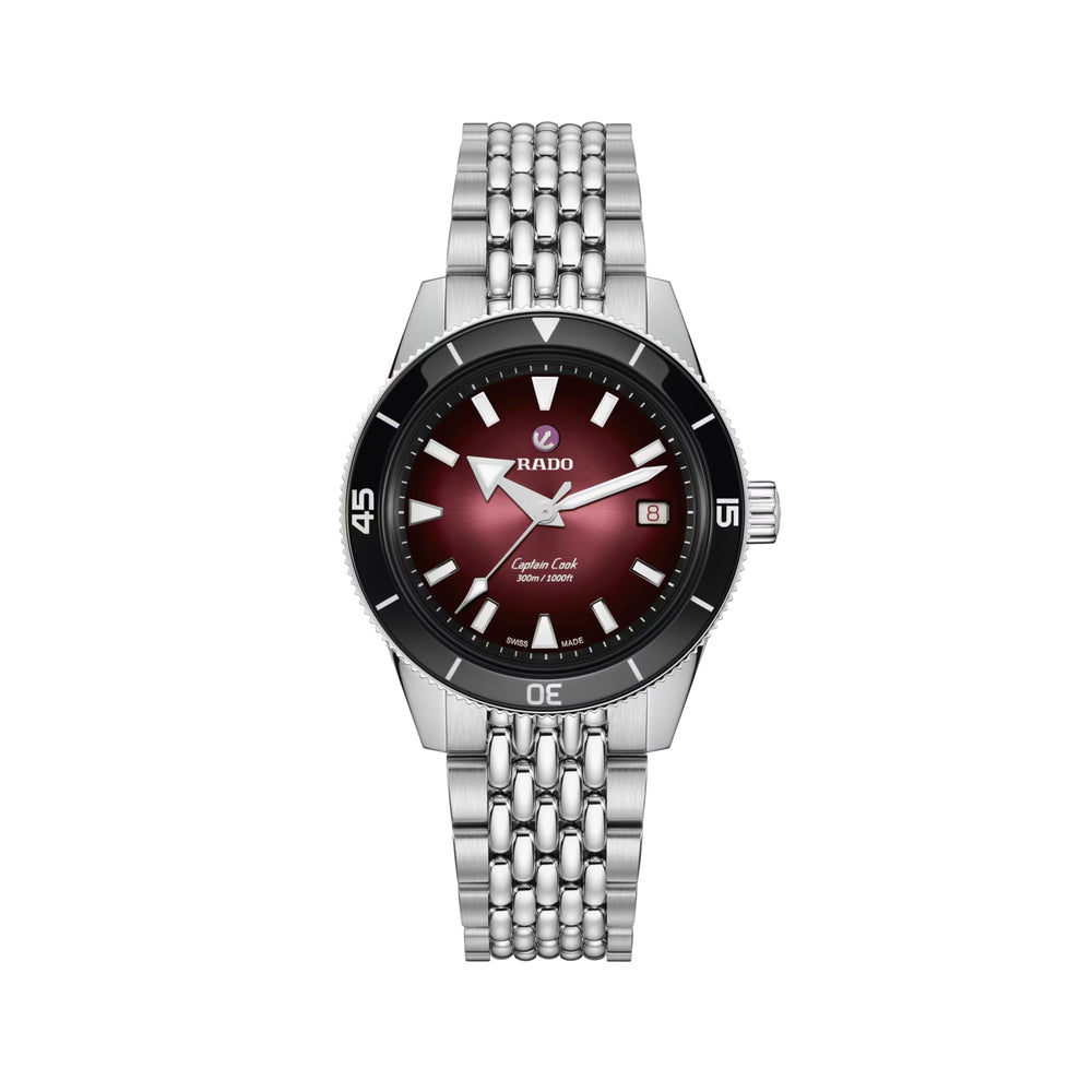 Captain Cook Automatic 39mm - Red on Bracelet w/ Two Extra Straps
