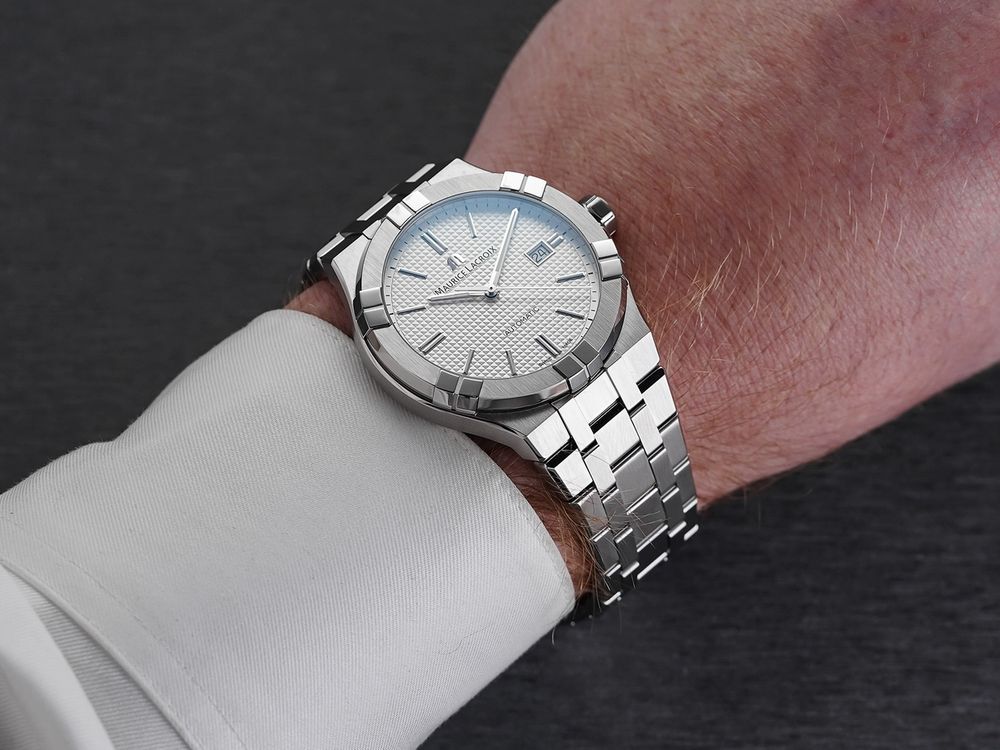 AIKON Automatic Date 42mm - Silver | Teddy Baldassarre
