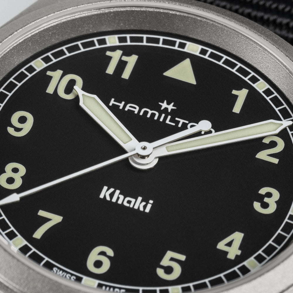 Khaki Field Quartz Black Dial, 33mm