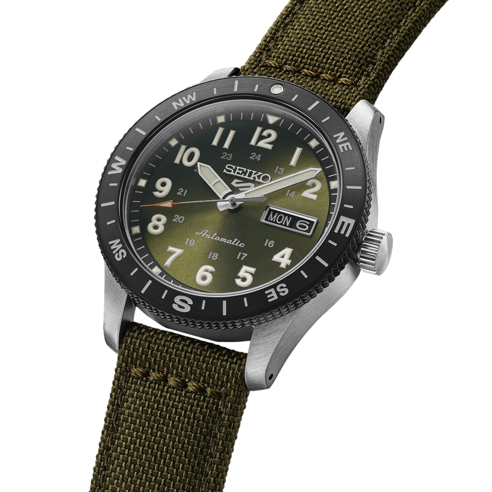 HDB008 5 Sports Field Series 41mm - Green on Fabric Strap