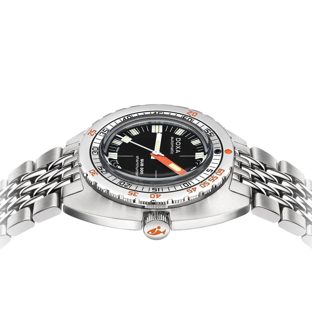 SUB 300 Sharkhunter 42.5mm - Black on Bracelet