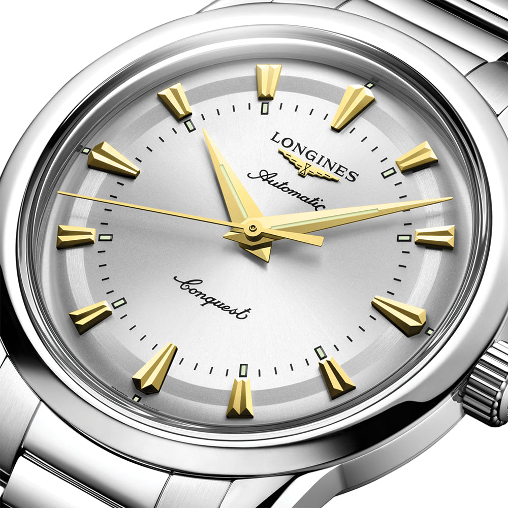 Conquest Heritage 38mm - Silver on Bracelet