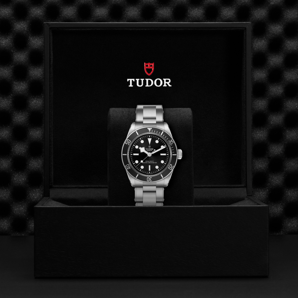 Black Bay 41mm - Black on Bracelet